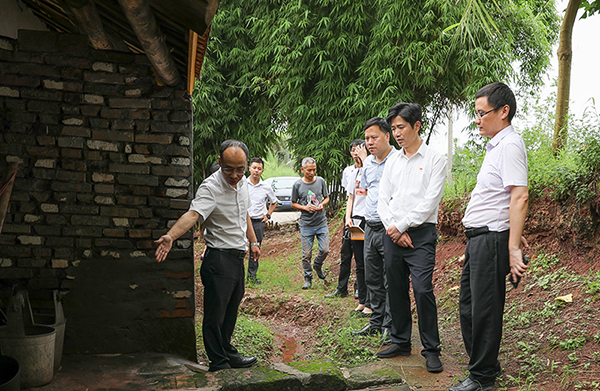 自贡沿滩：筑牢生态文明底色 打赢环保翻身仗_fororder_2督导现场