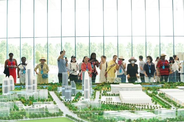Foreign Ambassadors' Spouses Visited Chanba Ecological Area, the "Green Lungs" of Xi'an_fororder_浐灞4