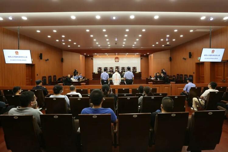 “杭州杀妻案”被告人许国利一审被判处死刑