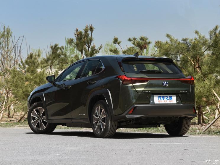 汽车频道【4月27日】【头条新闻红条】售价36.2万元起 雷克萨斯UX 300e上市