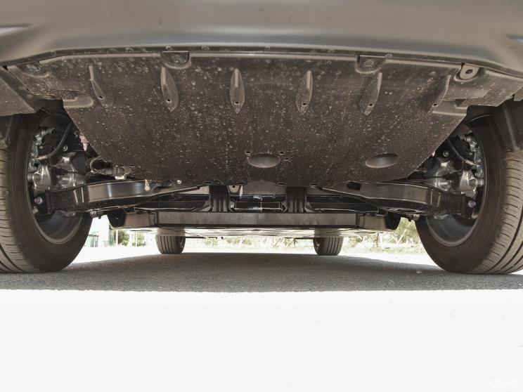 汽车频道【4月27日】【头条新闻红条】售价36.2万元起 雷克萨斯UX 300e上市