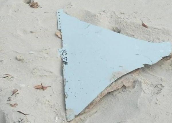 在莫桑比克发现的疑似MH370残骸曝光