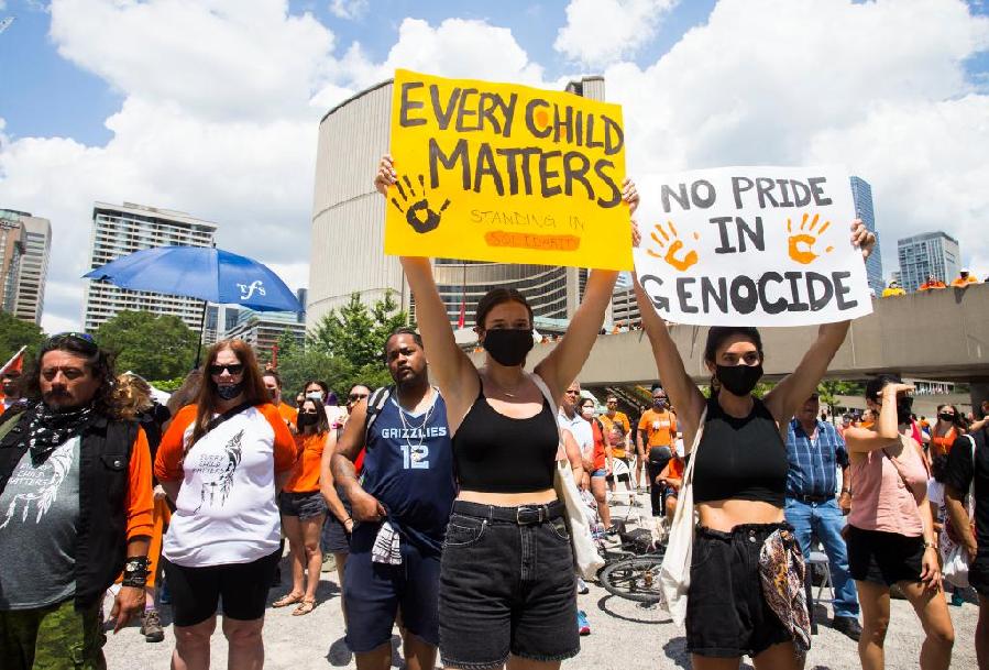 这部电影再现了美加原住民寄宿学校黑暗历史 但现实远比影视作品惨烈