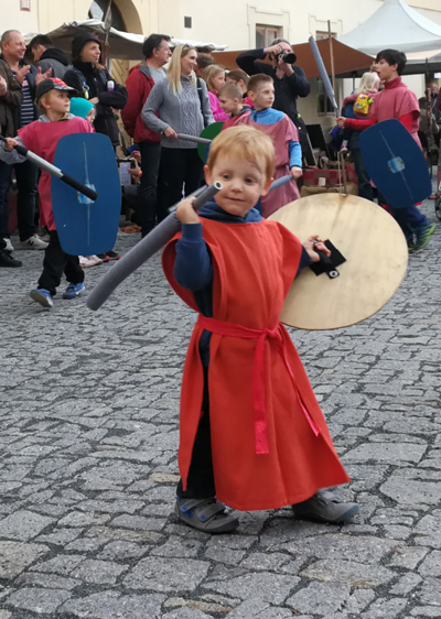 捷克卡尔特人的传统节日_fororder_配图