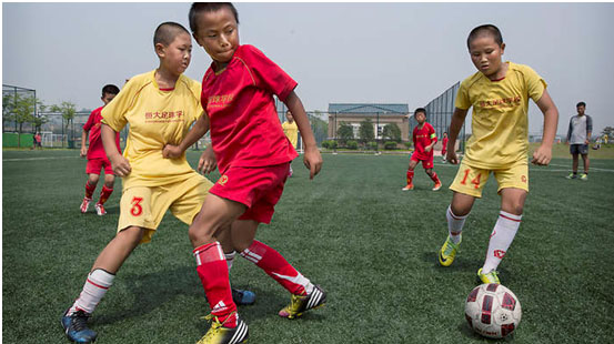 法媒：中国对足球燃起巨大热情 将成软实力新载体