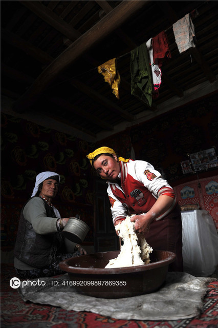 图片默认标题_fororder_塔吉克族以面食为主