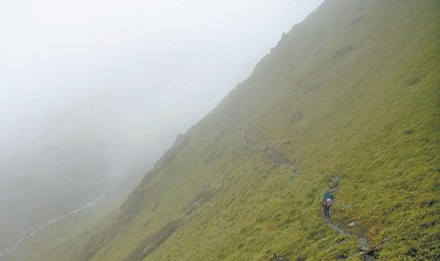 格桑花盛开在玉麦河谷——听卓嘎、央宗一家人的感人故事
