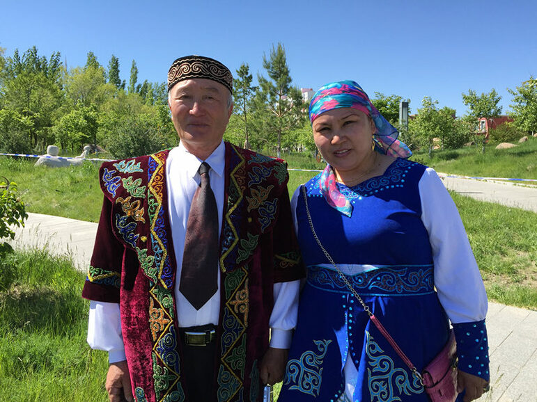 “Sizin gibi akrabalarımın olması çok güzel”_fororder_src=http___culture.people.com.cn_NMediaFile_2016_0523_MAIN201605230942000475174374292&refer=http___culture.people.com