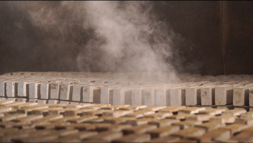 走进“华山论剑”西凤酒厂 见证“好品质 专线造”的中国品牌