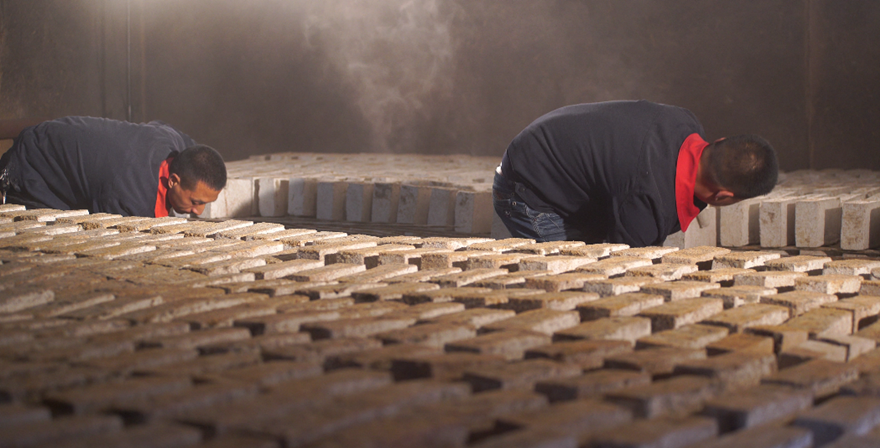 走进“华山论剑”西凤酒厂 见证“好品质 专线造”的中国品牌