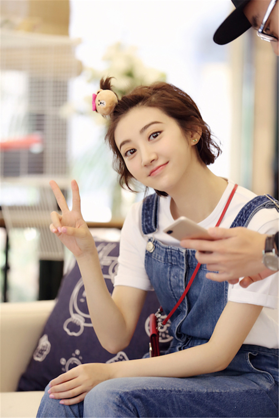 图片默认标题_fororder_景甜《青春旅社》7