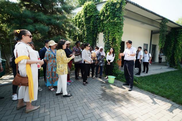 La technologie écologique de Fengxi a émerveillé les épouses des ambassadeurs en Chine._fororder_Picture4
