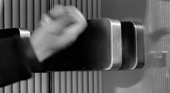 “含涛量为零” 《来访》里还剩多少贾樟柯味道？