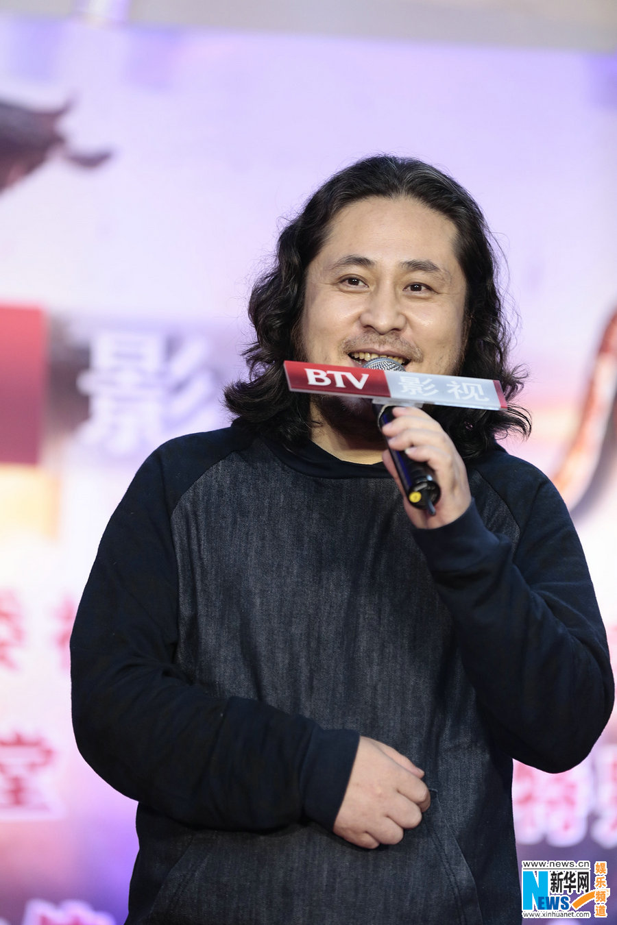 《历史的使命》黄维德酷暑拍戏变“锥子脸”