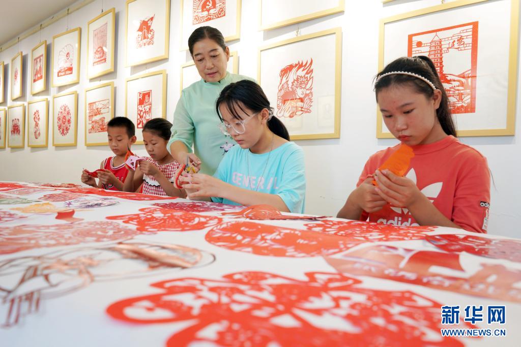 河北内丘：多彩活动乐暑假