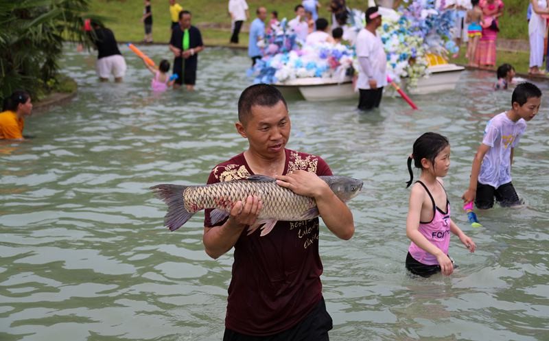 河南丹江大观苑觅源探海清凉季开启趣味“浑水摸鱼”_fororder_943