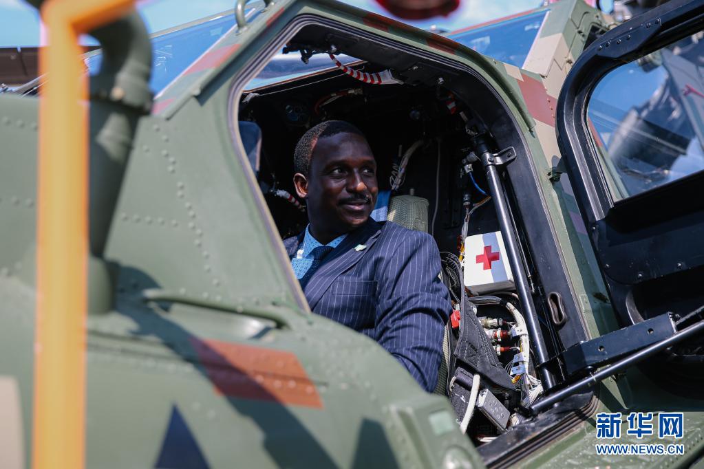 第15届莫斯科航展开幕