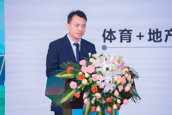 湖北省体总体育发展有限公司执行董事兼总经理罗亮发言现场 供图 "五