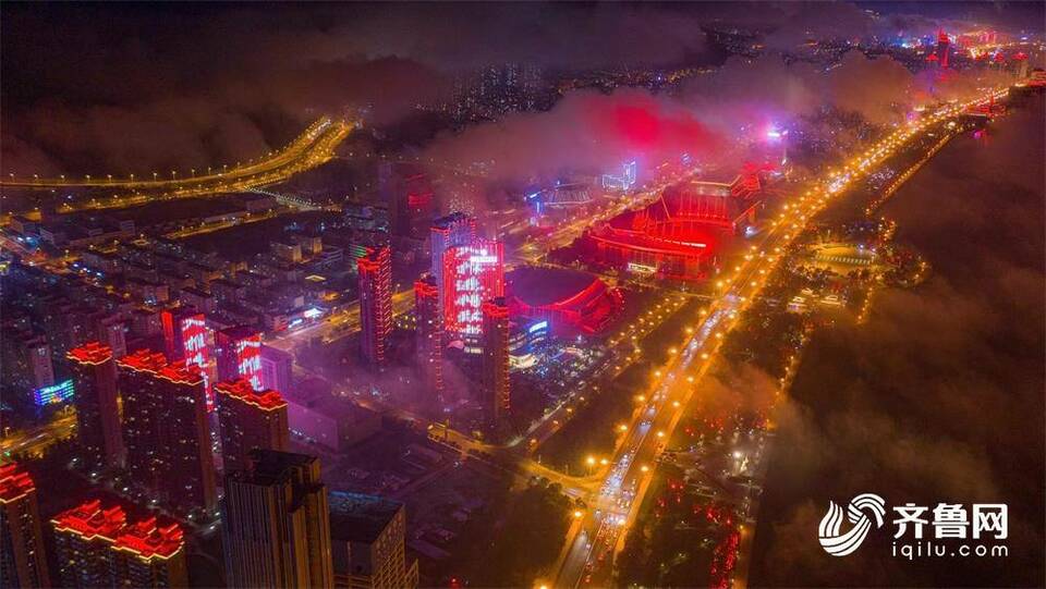 组图｜雾气涌动，如梦似幻！平流雾笼罩下的威海犹如人间仙境
