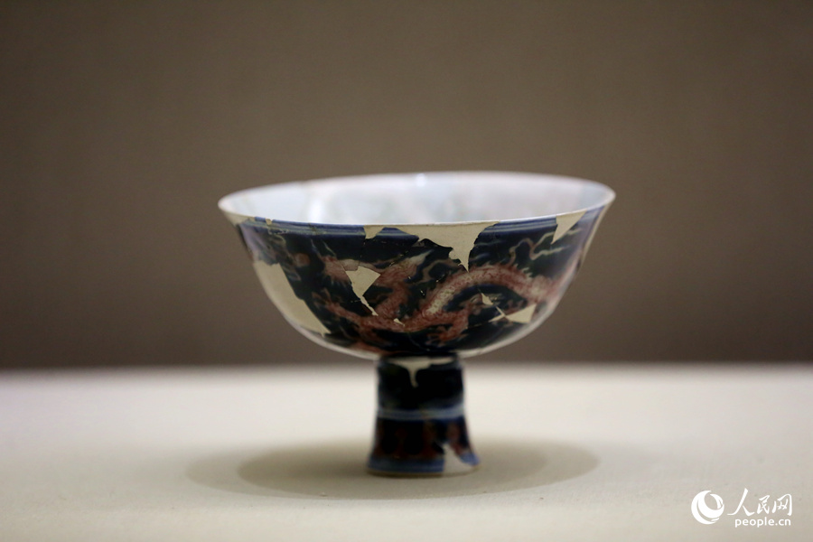 景德镇元,明,清三代百余件龙纹瓷器"现身"福建厦门