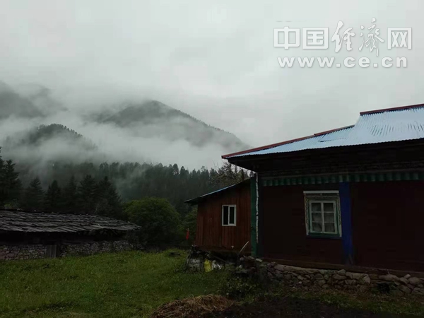 【石榴花開 籽籽同心】西藏林芝巴卡村：雪山下的山水畫卷
