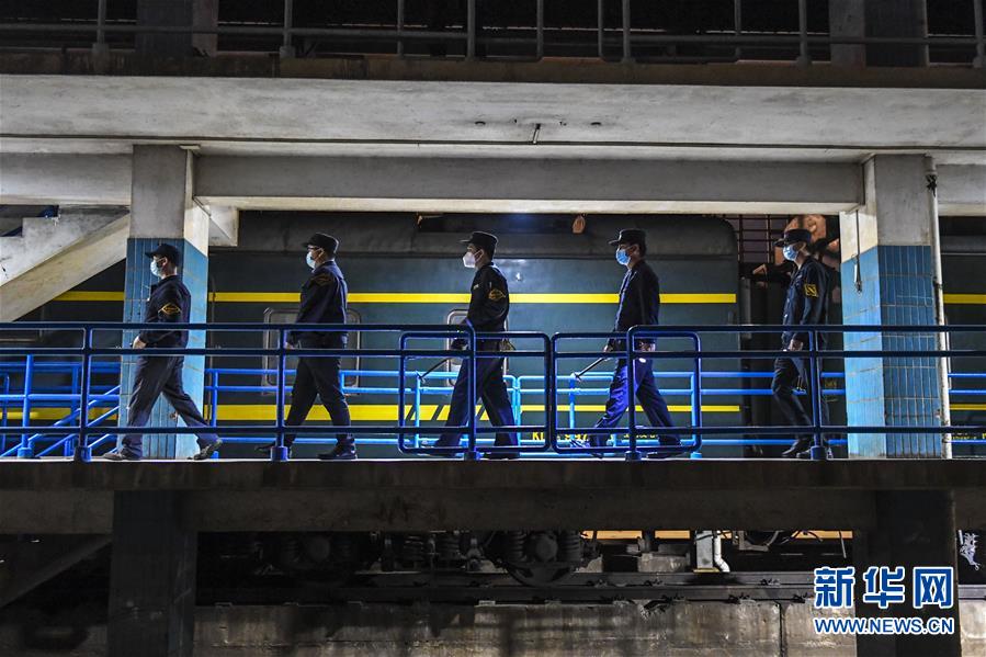 廣西南寧：火車檢修保安全