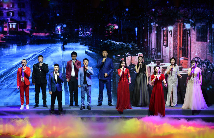 《百年风华》大型音乐史诗剧在京上演 再现红中社首播新闻的历史场景