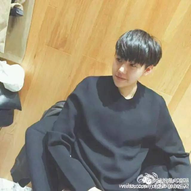 唐安琪烧伤系人为？女伴身份被扒，被疑是因爱生恨