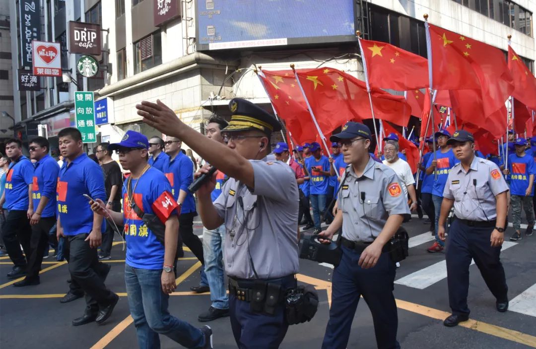 总台海峡时评：“台独”组织所谓“公投”是自寻死路