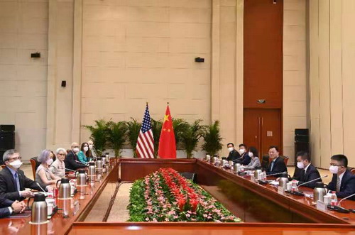 Wang Yi ya gabatar da shawarwari guda uku don daidaita bambancin ra’ayi dake tsakanin kasashen Sin da Amurka_fororder_210728世界21028-hoto4