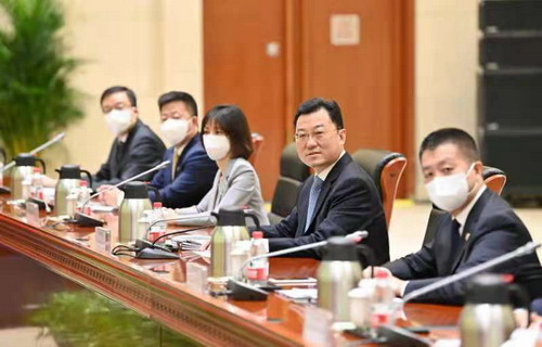 Wang Yi ya gabatar da shawarwari guda uku don daidaita bambancin ra’ayi dake tsakanin kasashen Sin da Amurka_fororder_210728世界21028-hoto3