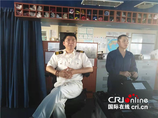 中国—罗马尼亚航线上的远洋船长_fororder___172.100.100.3_temp_9500027_1_9500027_1_1_75979b7e-a202-4e60-9247-c3453ebd7300.JPG