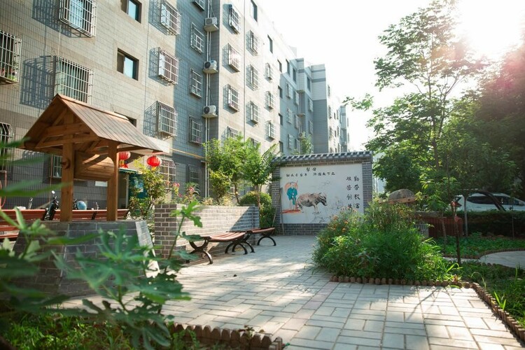 西安航空基地努力提升居民小区环境 持续增强群众生活幸福感_fororder_1 (4)