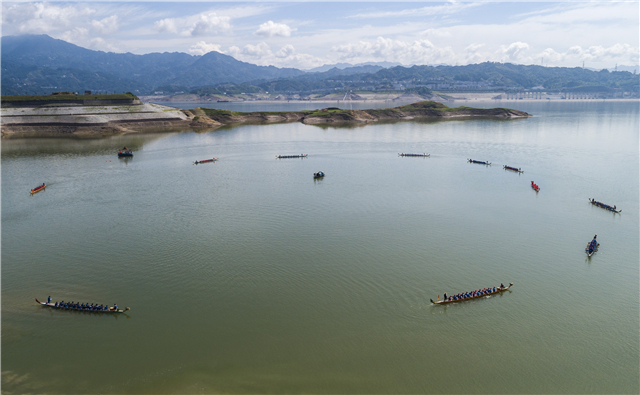 【湖北】【客戶稿件】湖北秭歸：屈原故里龍舟競渡 端午佳節情寄哀思