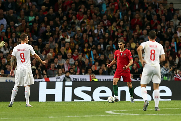 欧洲国家联赛半决赛开赛：海信见证C罗“帽子戏法”_fororder_海信1_副本