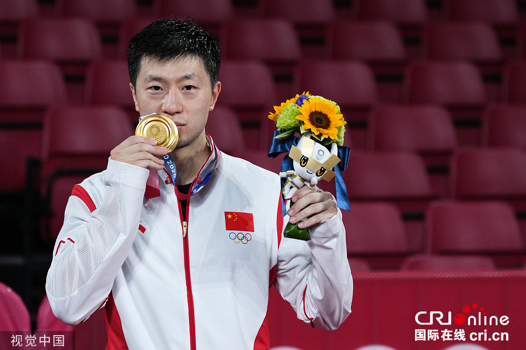 第19金马龙夺得乒乓球男子单打金牌樊振东获得银牌