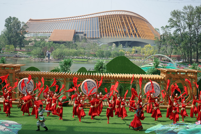 图片默认标题_fororder_中国馆日文艺表演《欢乐中国