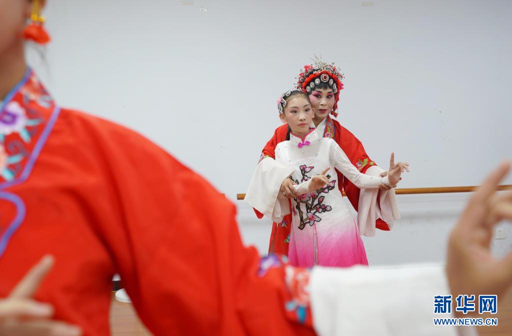 河北内丘：多彩活动乐暑假