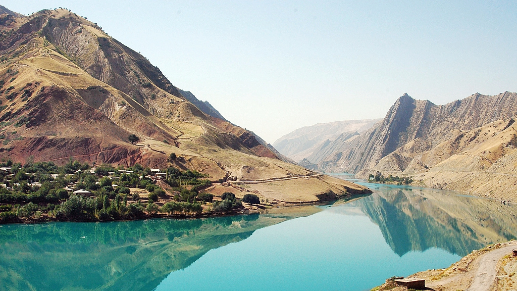 Tajikistan: mountainous land with diverse natural beauty