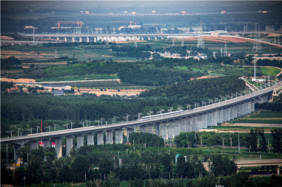 遼寧朝陽至淩海南高鐵將於8月3日開通  大連至北京4小時可達_fororder_高鐵1