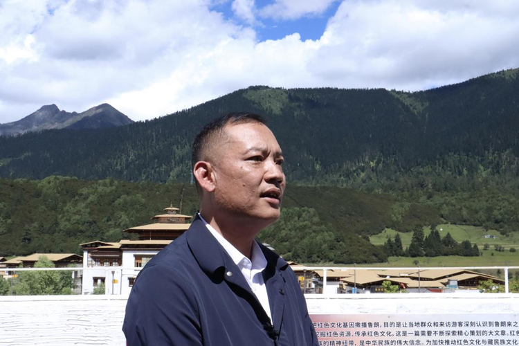 【石榴花开 籽籽同心】西藏林芝鲁朗：“一个美得让人不想家的地方”