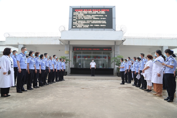 （转载）德阳市看守所：无怨无悔讲奉献 春风化雨润人心