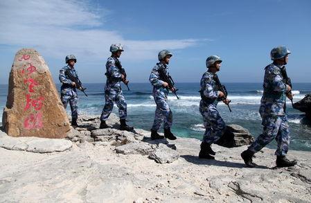 外媒：中国军民合力捍卫南海主权 渔船骚扰美舰