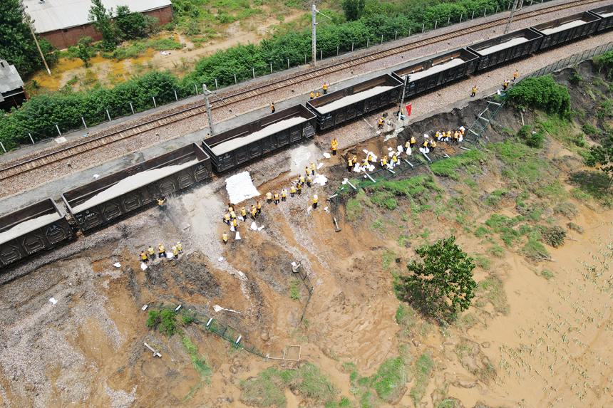 隴海鐵路水害區段“重啟” 全國多地途經客車恢復開行