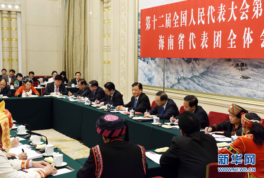 李克强刘云山分别参加全国人大会议代表团审议