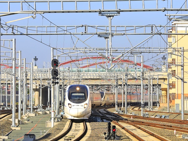 中国最东端高铁牡佳高铁正式试运行