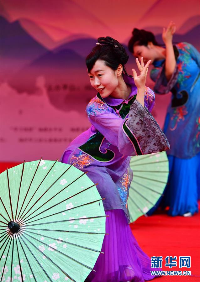 非遗精品亮相福州三坊七巷