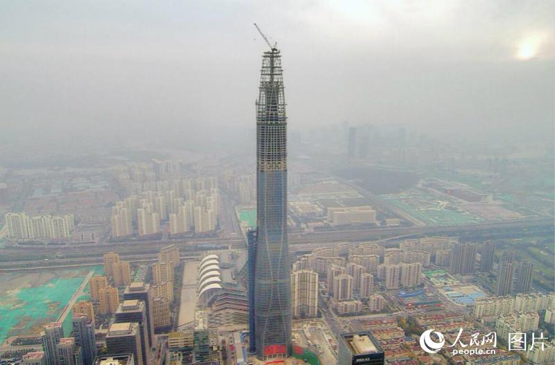 天津周大福金融中心 北方在建第一高楼“加冕”530米