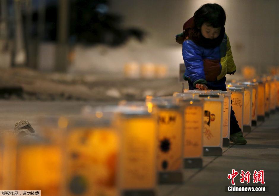 日本街頭東京點亮燈籠 紀念“3·11”大地震