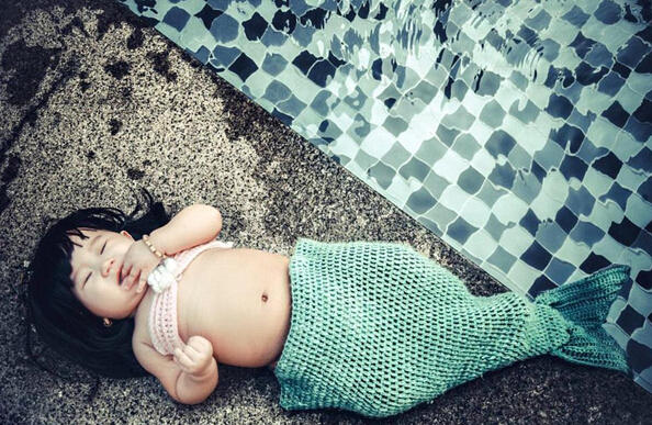 组图:“小小美人鱼”成网红 胖乎呆萌惹人爱 组图:“小小美人鱼”成网红 胖乎呆萌惹人爱